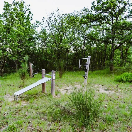 Le Camp Οργανωμένο κάμπινγκ *